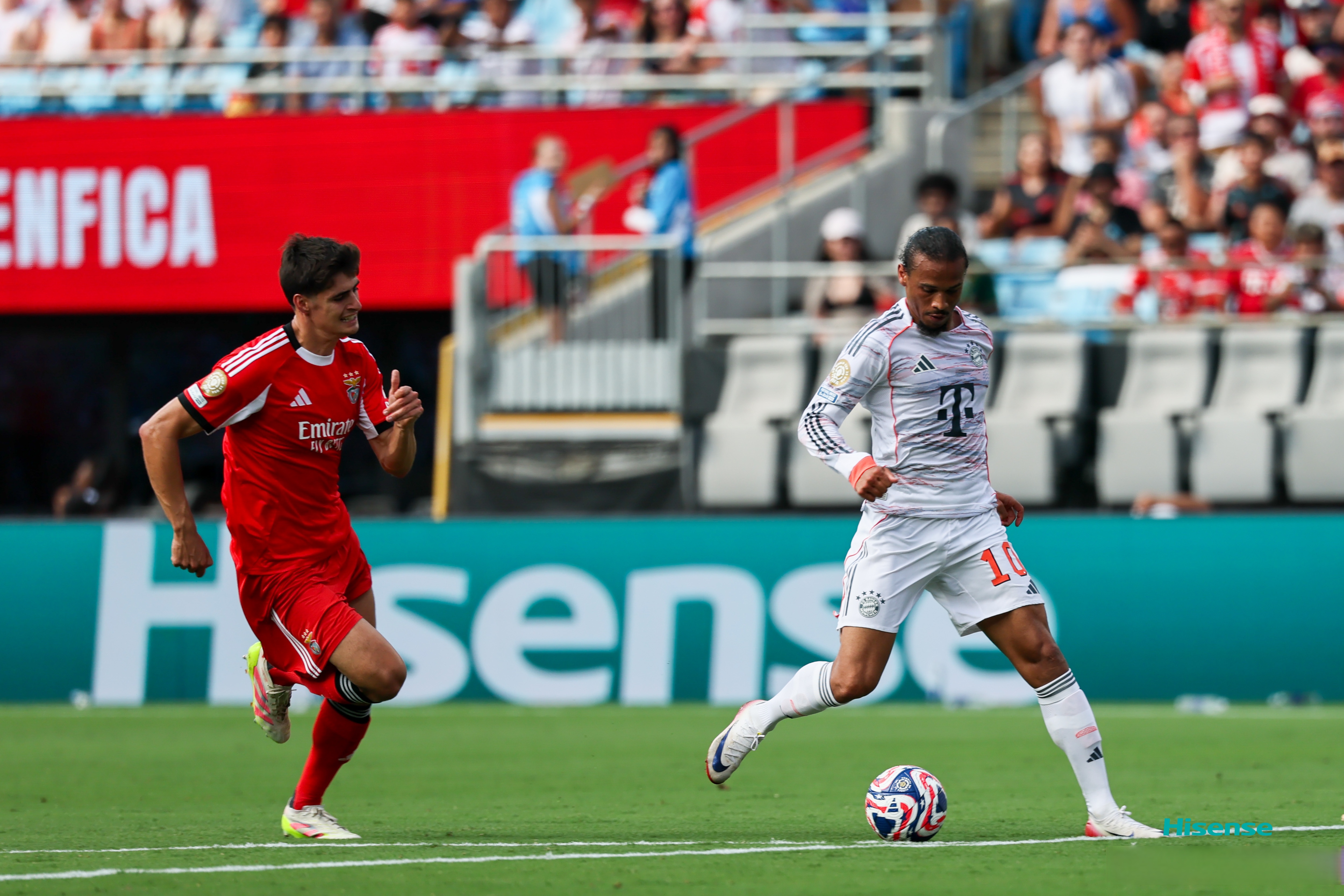 爱游戏在线入口 -赛后里尔备战欧联；内部沟通细节曝光；球迷炸锅；赛季目标并未改变 