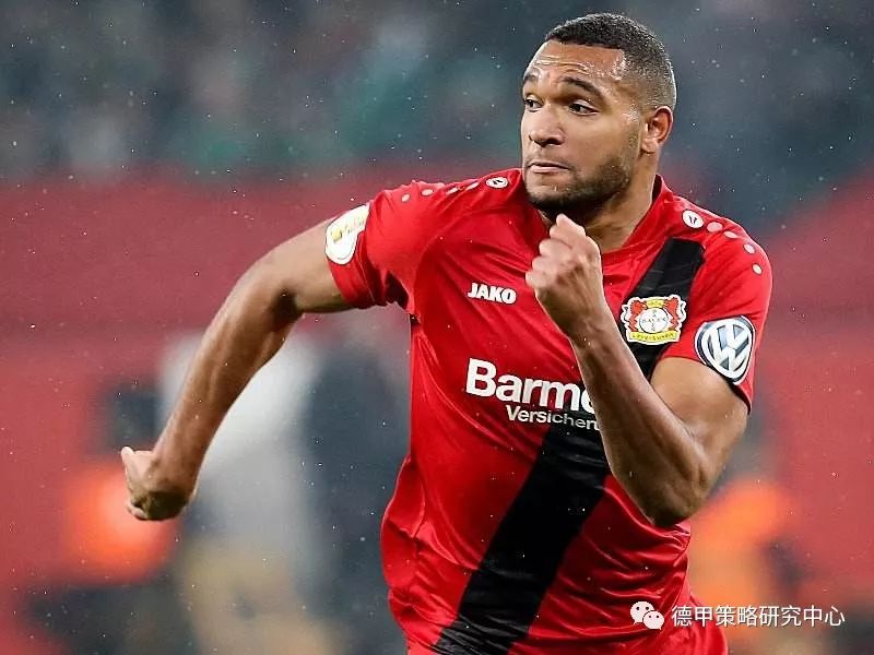 爱游戏体育平台 -今夜体能课后，阿贾克斯状态回暖备战欧冠，悬念犹存，轮换策略成焦点 